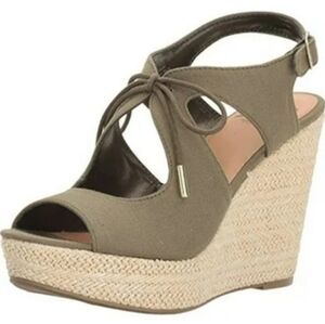 Fergalicious Green Sandals Strappy Design Ankle Strap